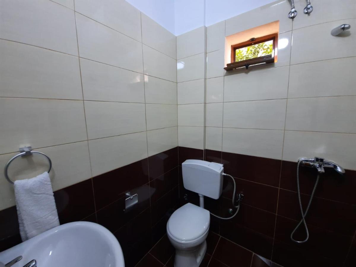 Villa 53 Tiranë Luaran gambar